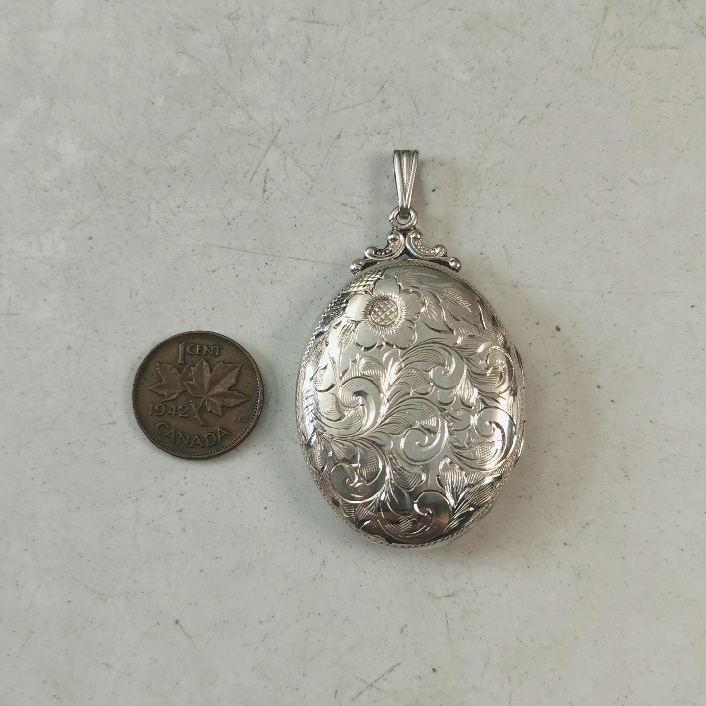 Vintage Large Sterling Silver Ornate Floral Locket
