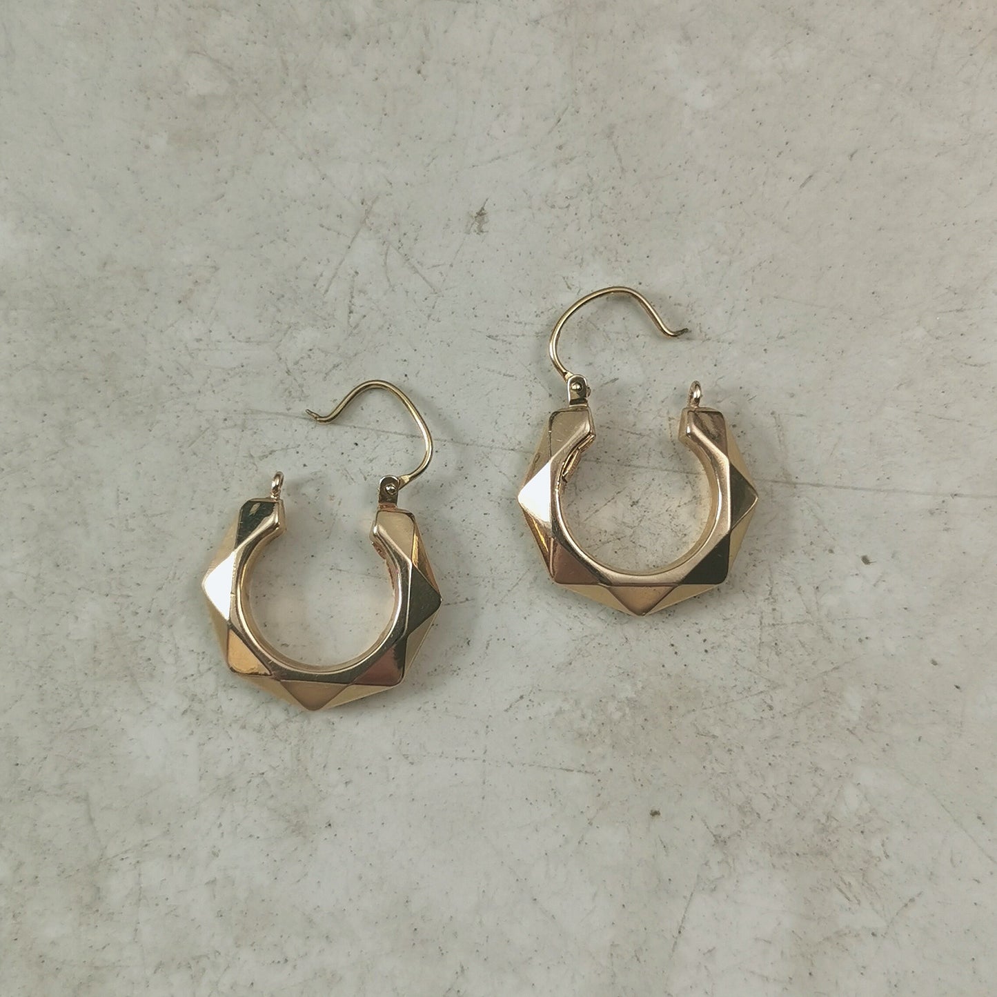 Vintage 10k Yellow Gold Faceted Hoop Earrings