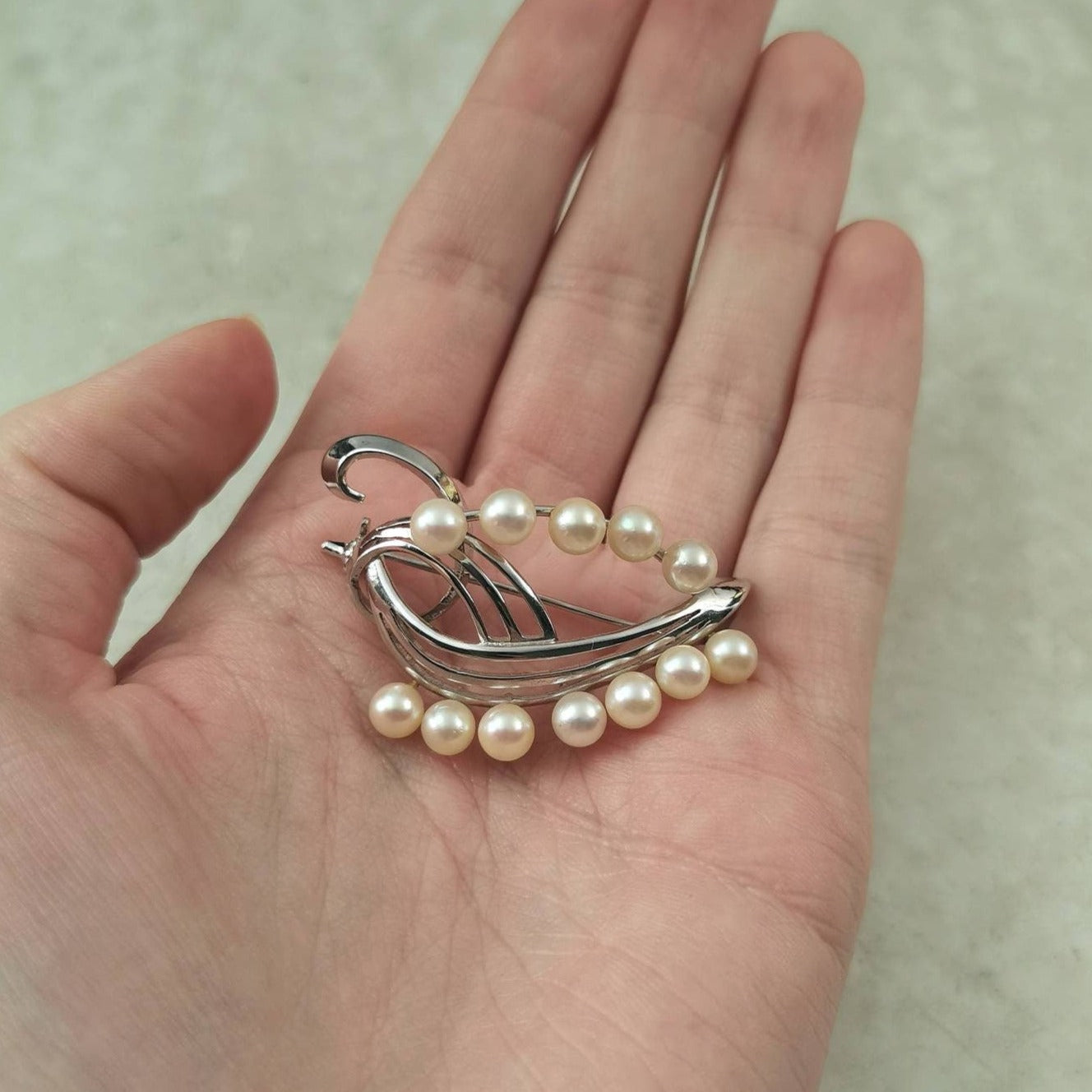 Vintage Mid-century Avon Sterling Silver Cultured Pearl Brooch