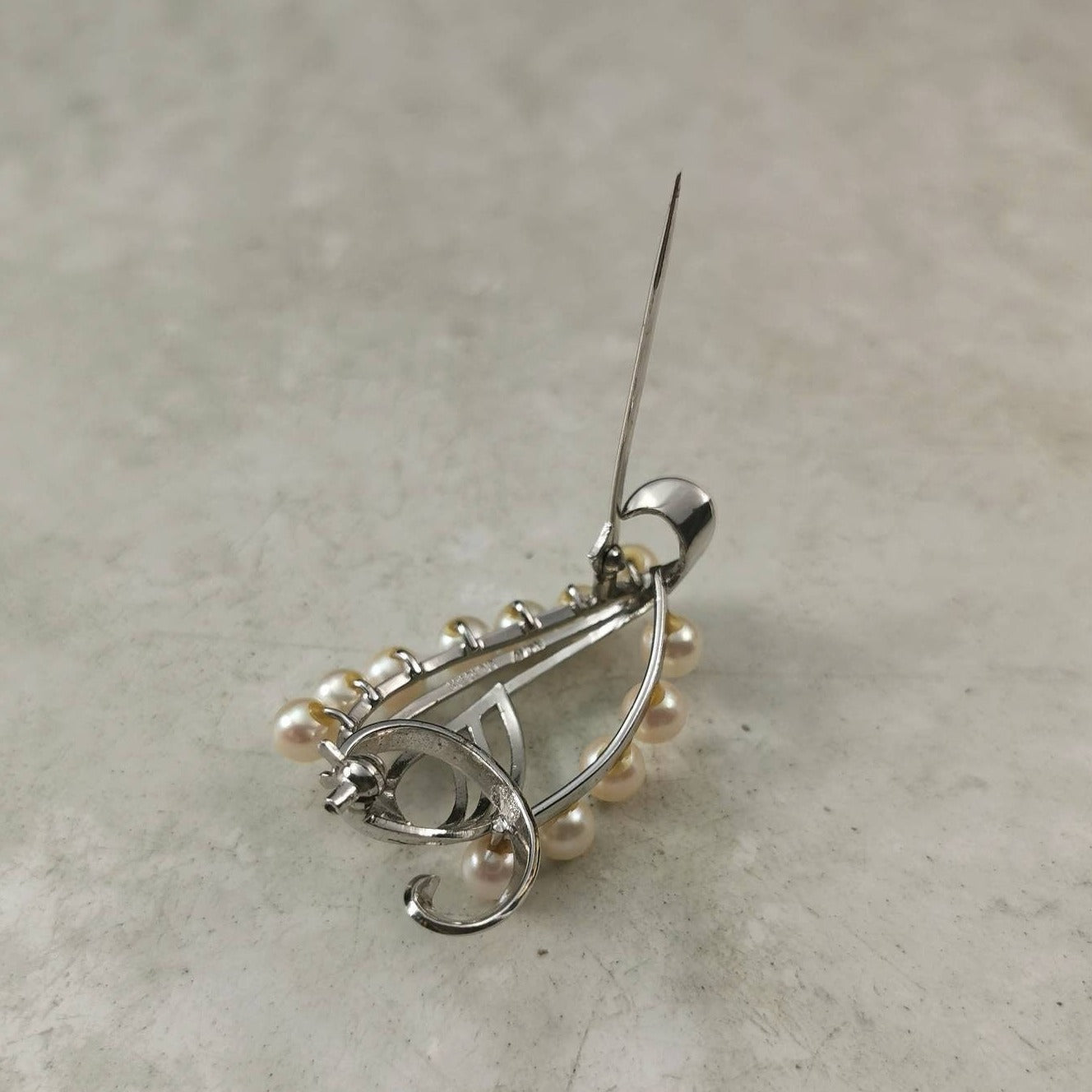 Vintage Mid-century Avon Sterling Silver Cultured Pearl Brooch