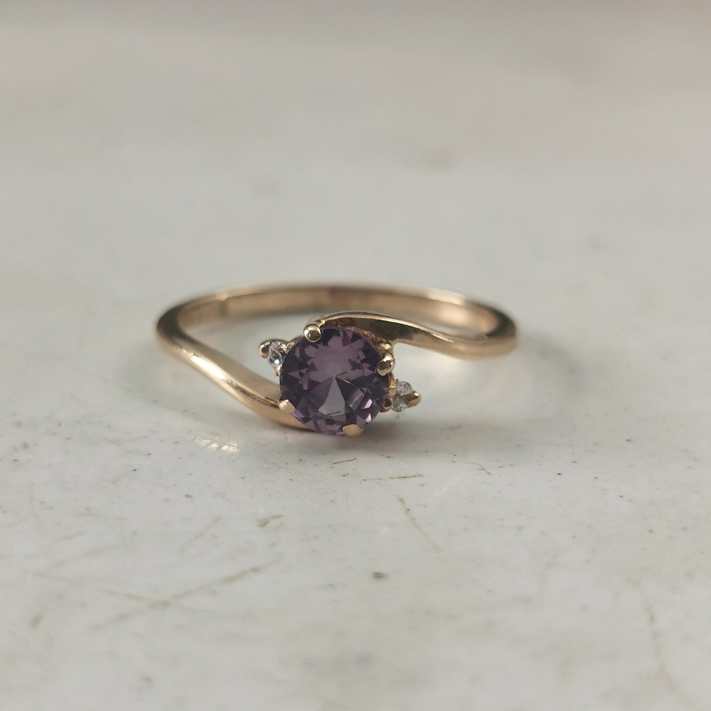 Estate 10k Yellow Gold Colour Change Synthetic Sapphire Ring - June Birthstone