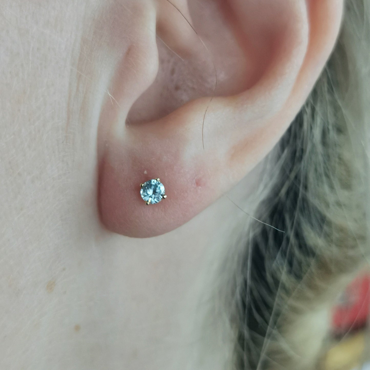 Estate 10k Yellow Gold Light Blue Zircon Stud Earrings - December Birthstone