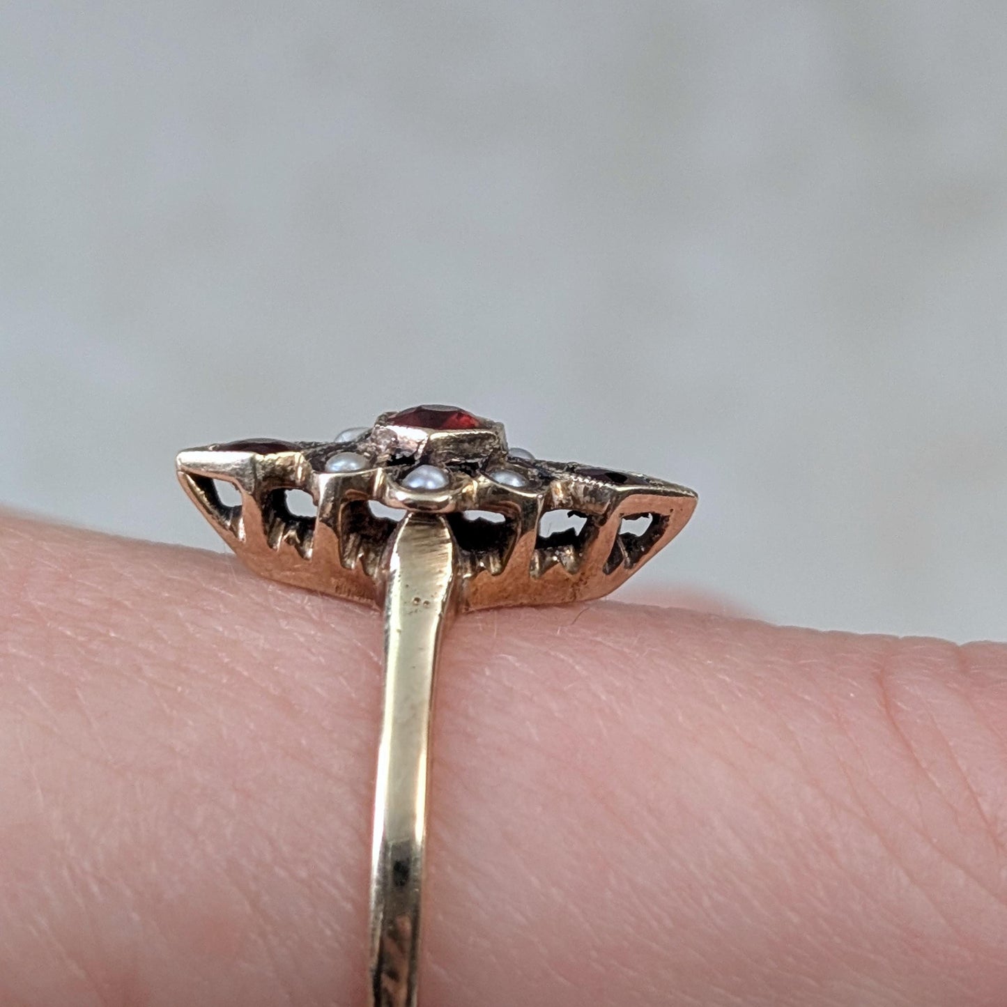 Art Deco 10k Yellow Gold Garnet and Seed Pearl Ring