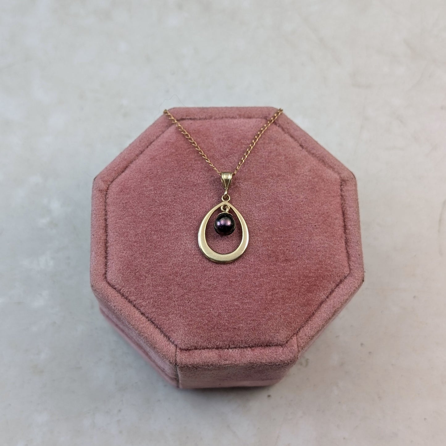 Vintage 14k Yellow Gold Tahitian Pearl Necklace