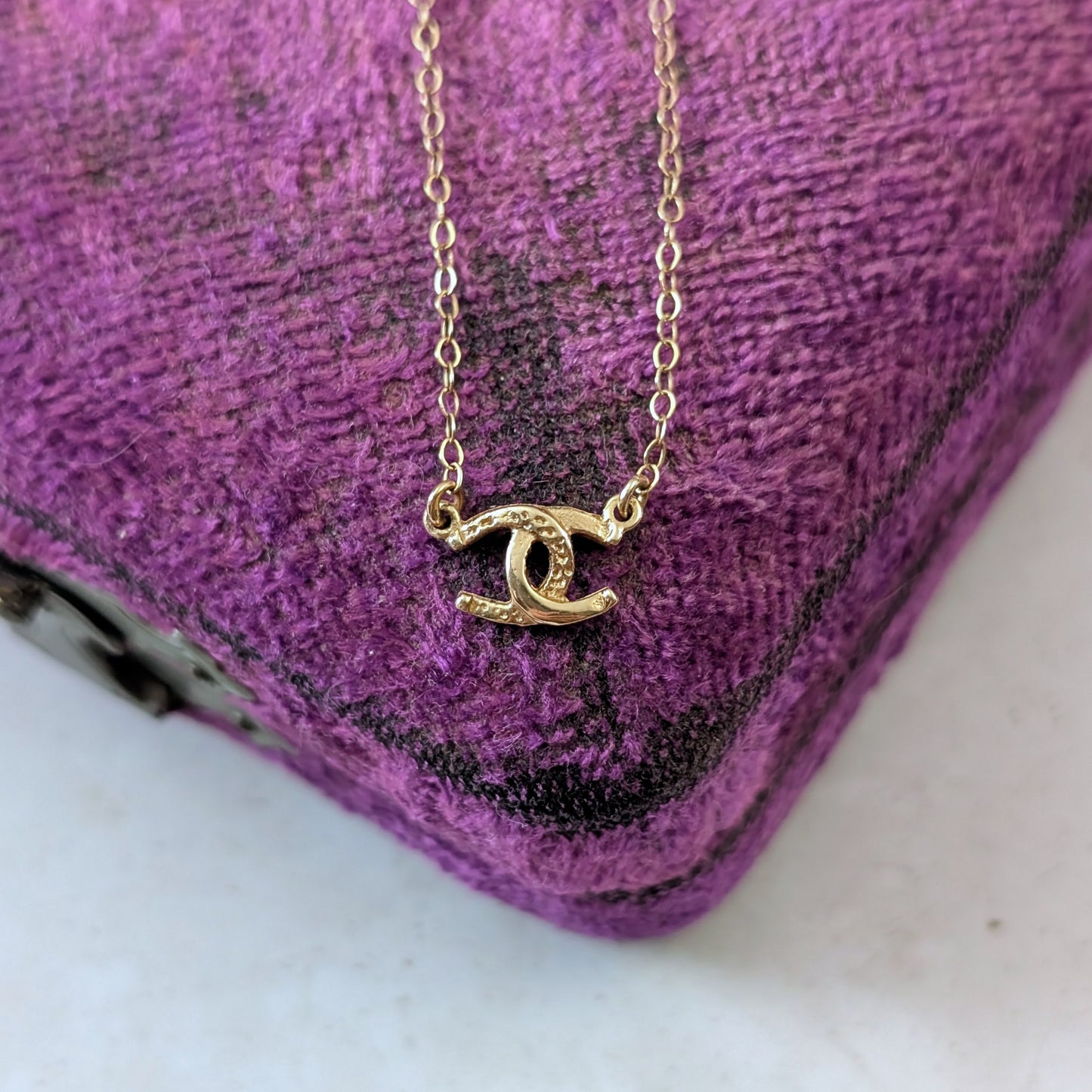 Vintage 14k Yellow Gold Double Horseshoe Necklace