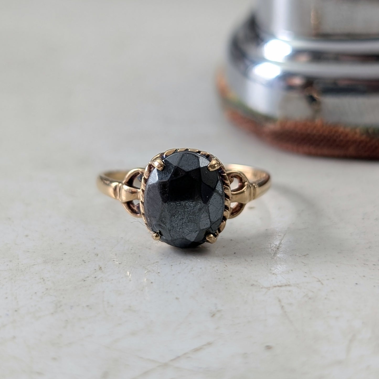 Vintage 10k Yellow Gold Oval Hematite Ring *Has Wear