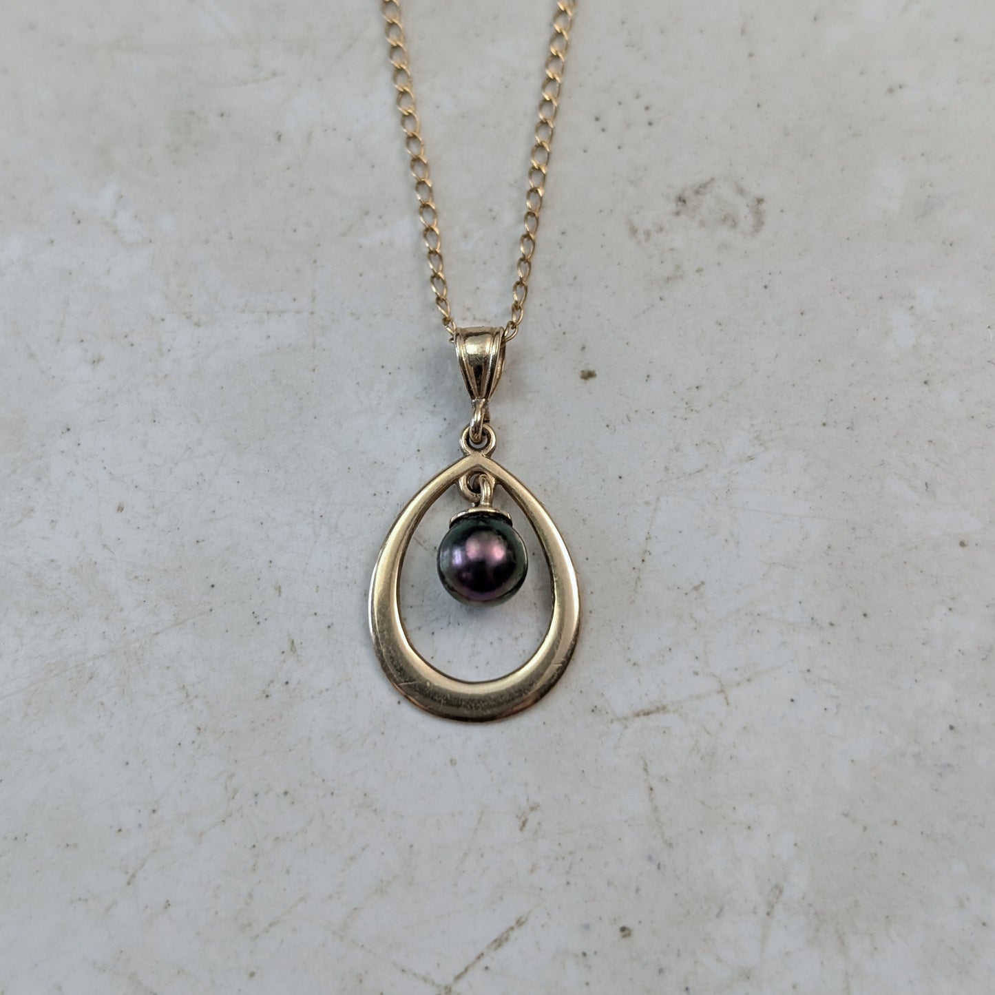 Vintage 14k Yellow Gold Tahitian Pearl Necklace