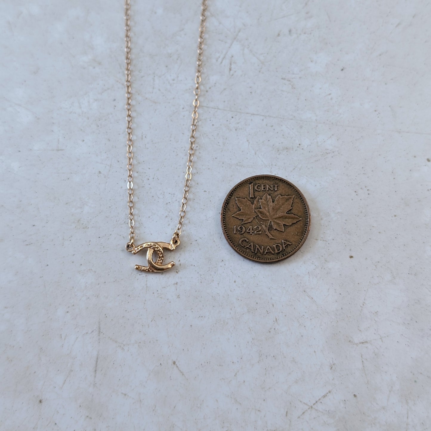Vintage 14k Yellow Gold Double Horseshoe Necklace