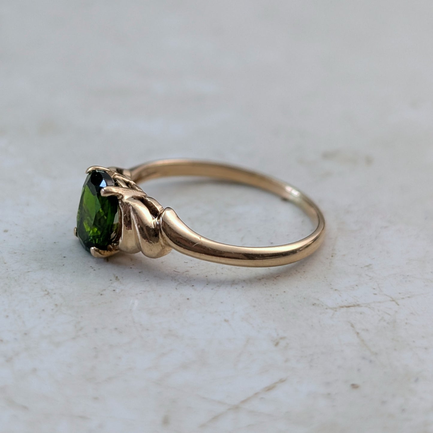 10k Yellow Gold Diopside Ring