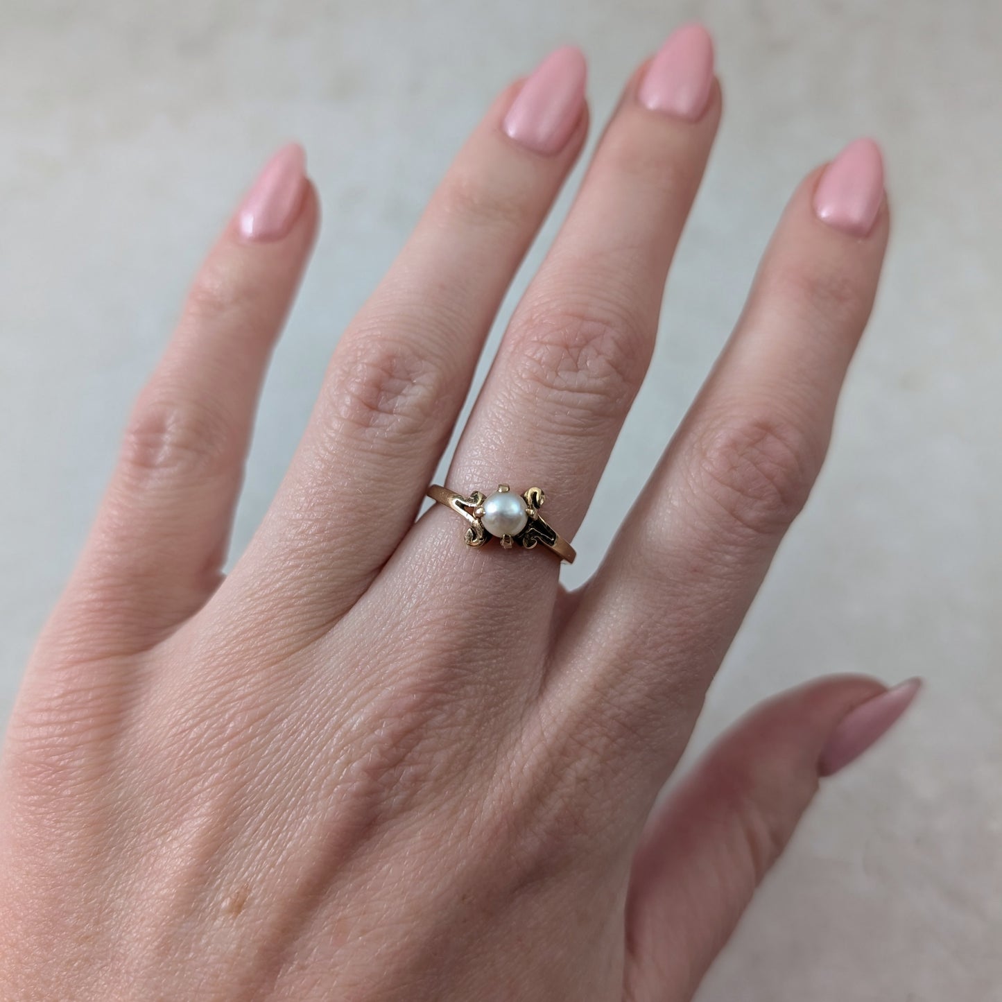 Vintage 10k Yellow Gold Pearl Solitaire Ring