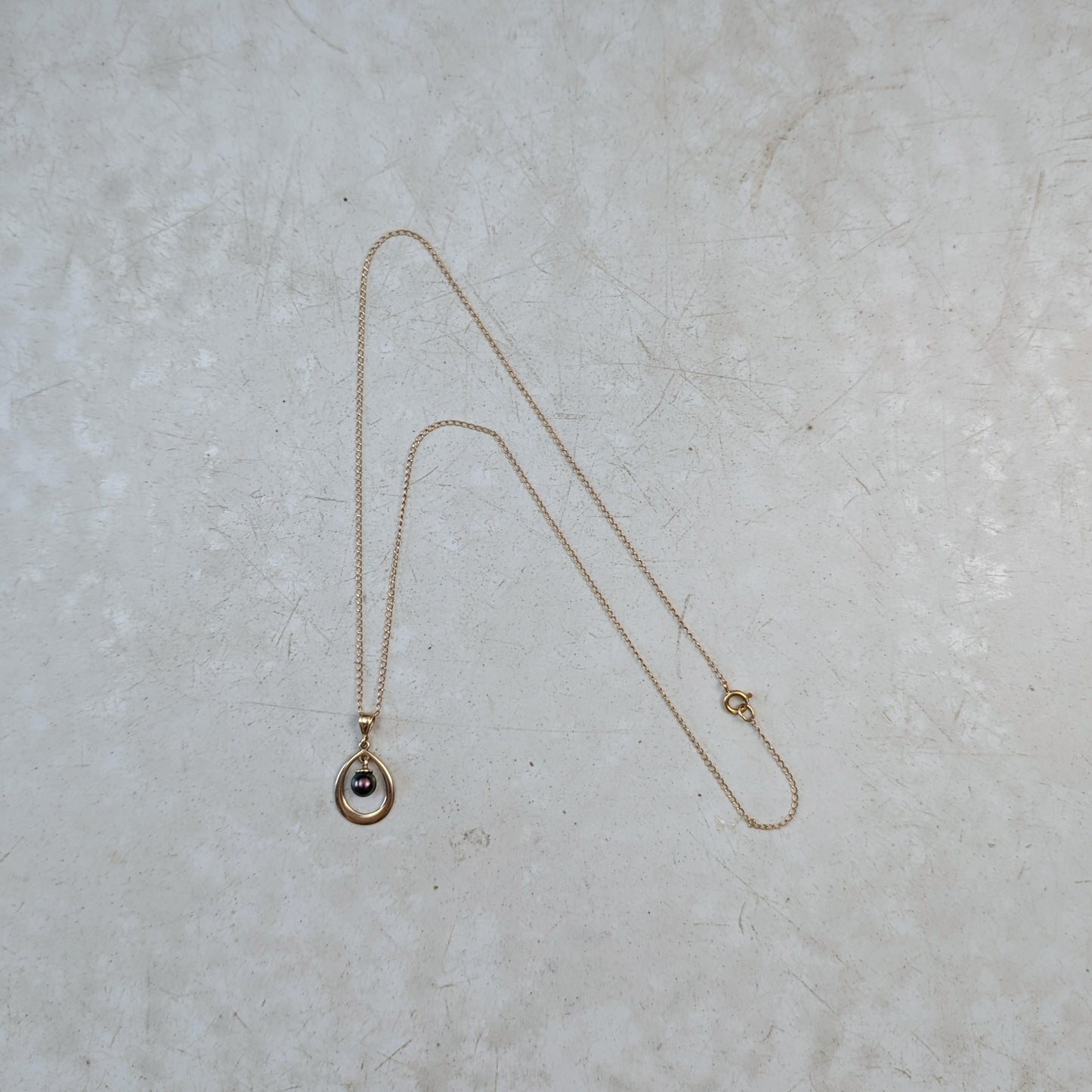 Vintage 14k Yellow Gold Tahitian Pearl Necklace