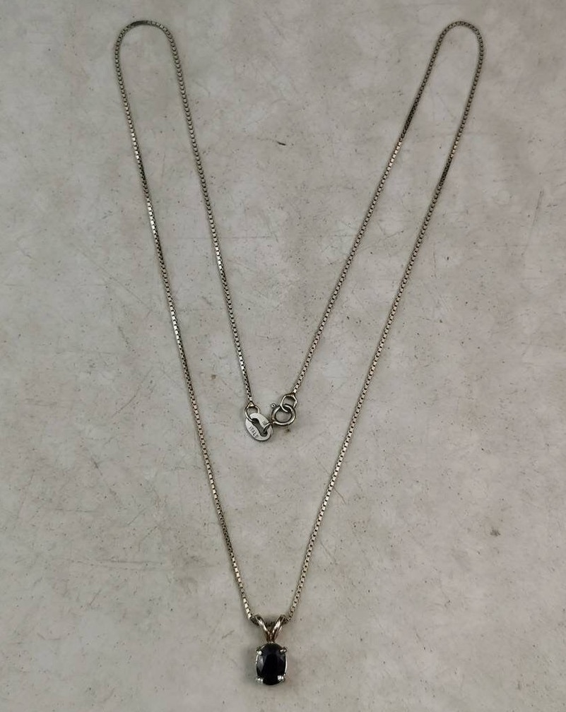 Estate 10k White Gold Sapphire Pendant Necklace