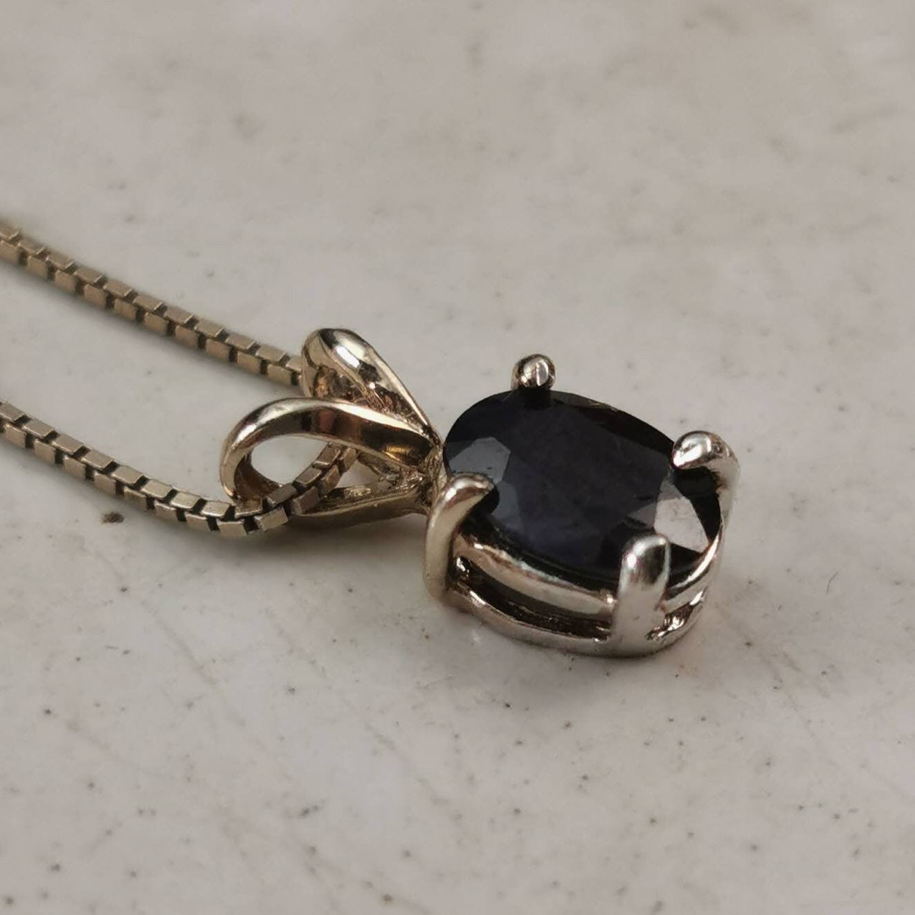 Estate 10k White Gold Sapphire Pendant Necklace