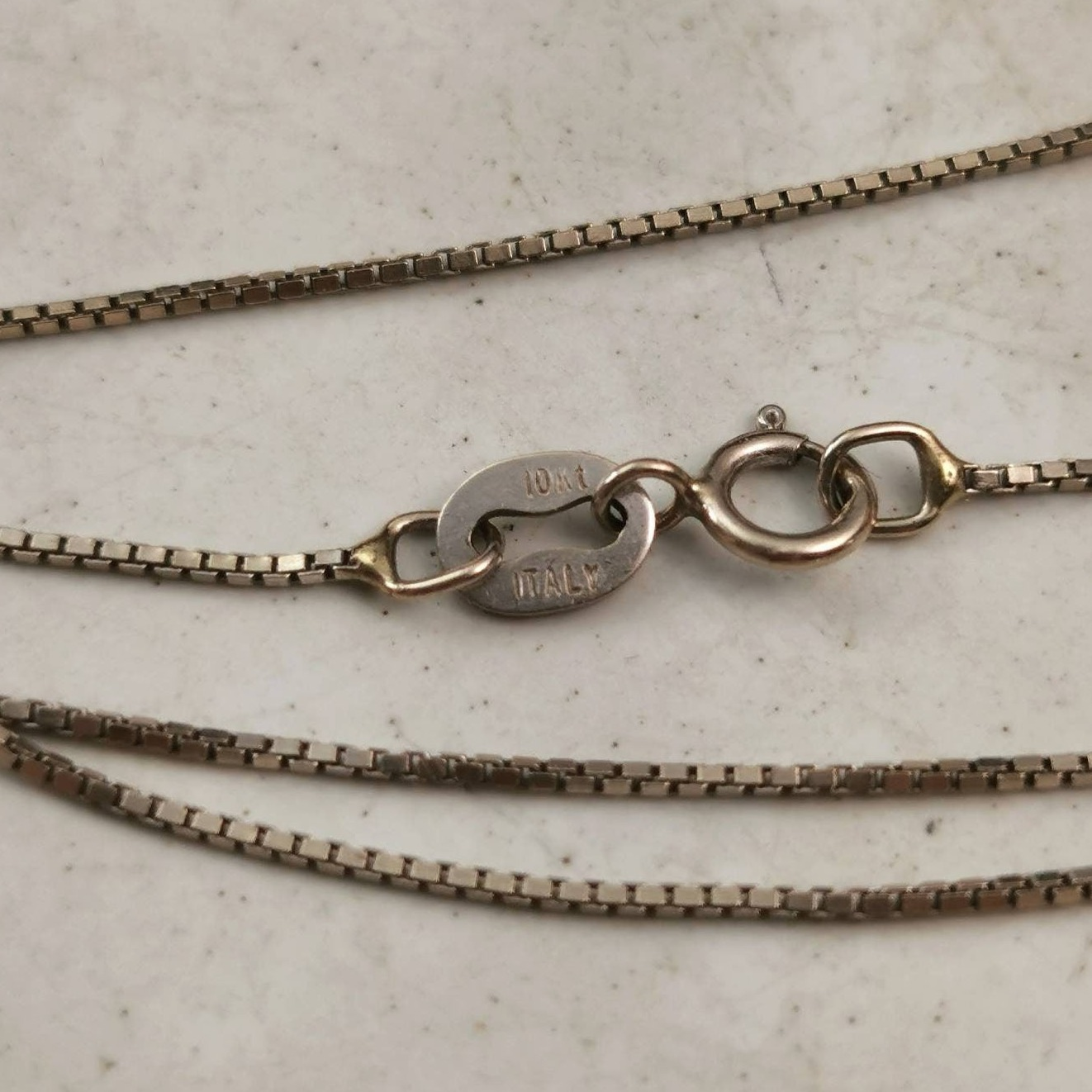 Estate 10k White Gold Sapphire Pendant Necklace