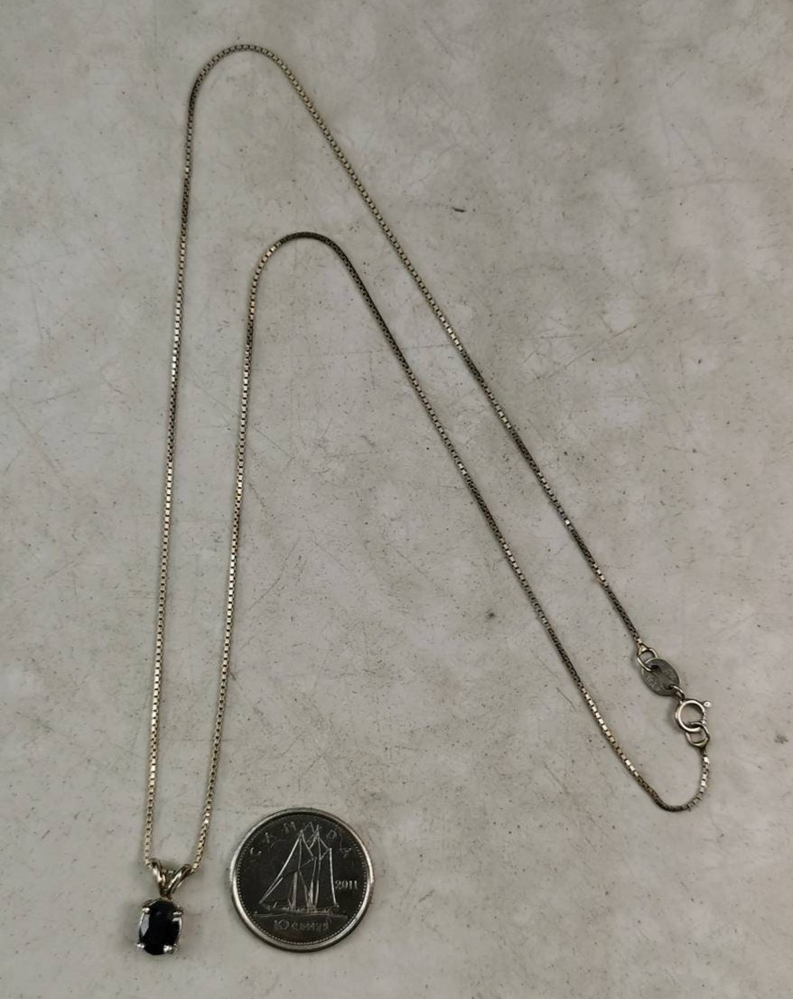 Estate 10k White Gold Sapphire Pendant Necklace