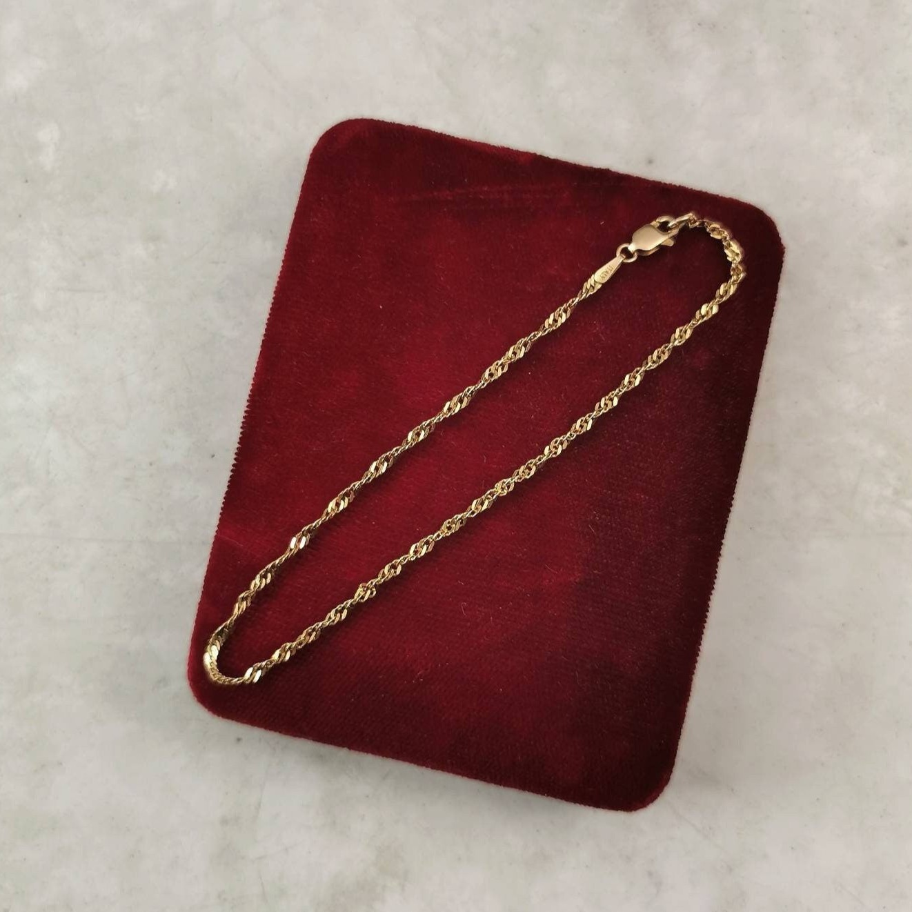 Estate 14k Yellow Gold 2mm Singapore Chain Bracelet