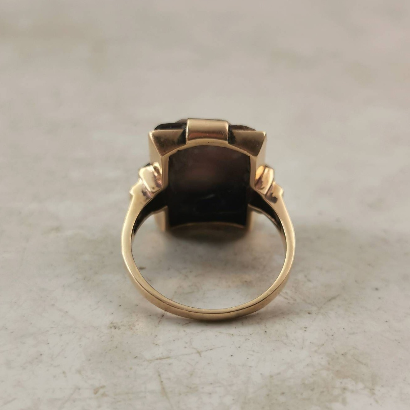 Vintage 10k Yellow Gold Abalone Cameo Ring