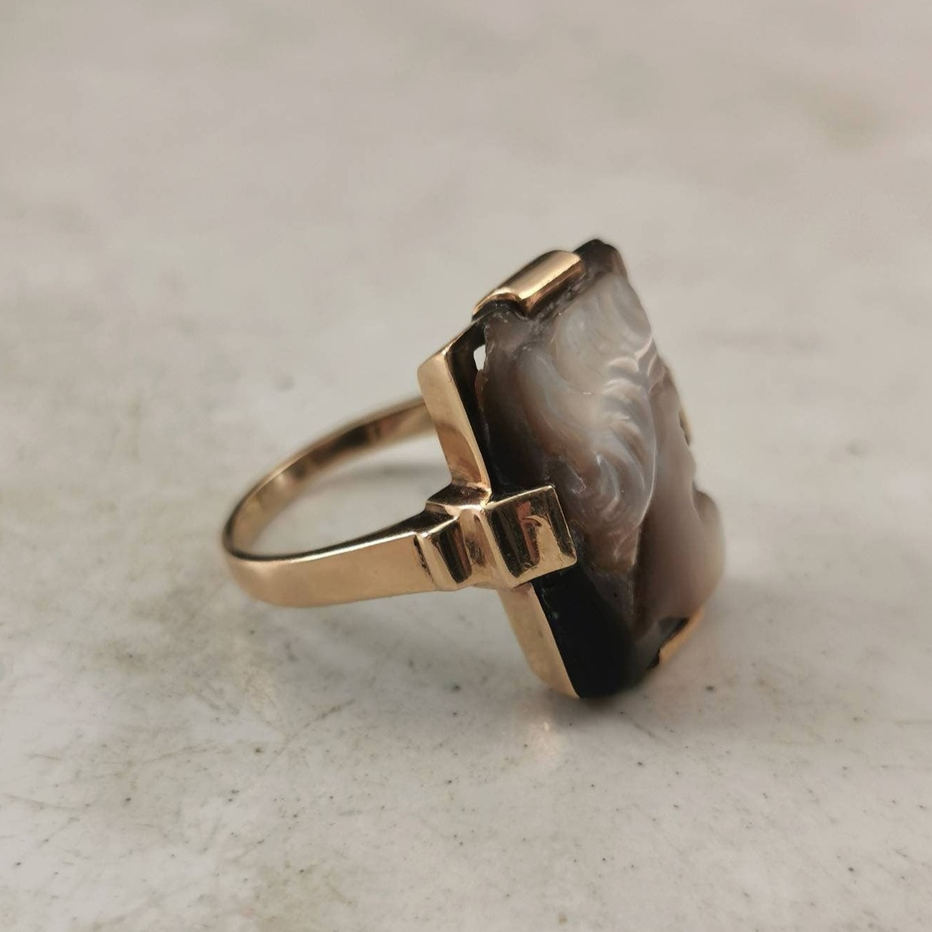 Vintage 10k Yellow Gold Abalone Cameo Ring