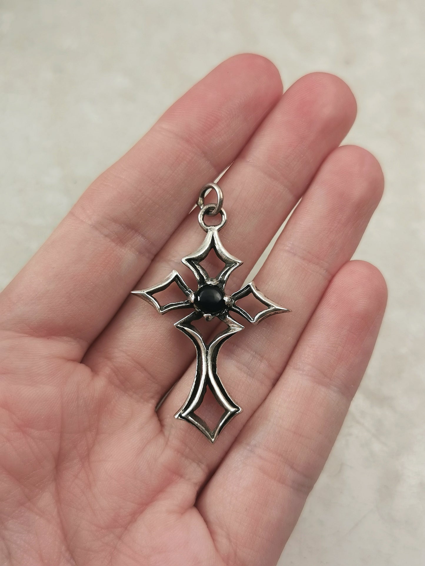Vintage Dead Stock Sterling Silver & Onyx Crosd