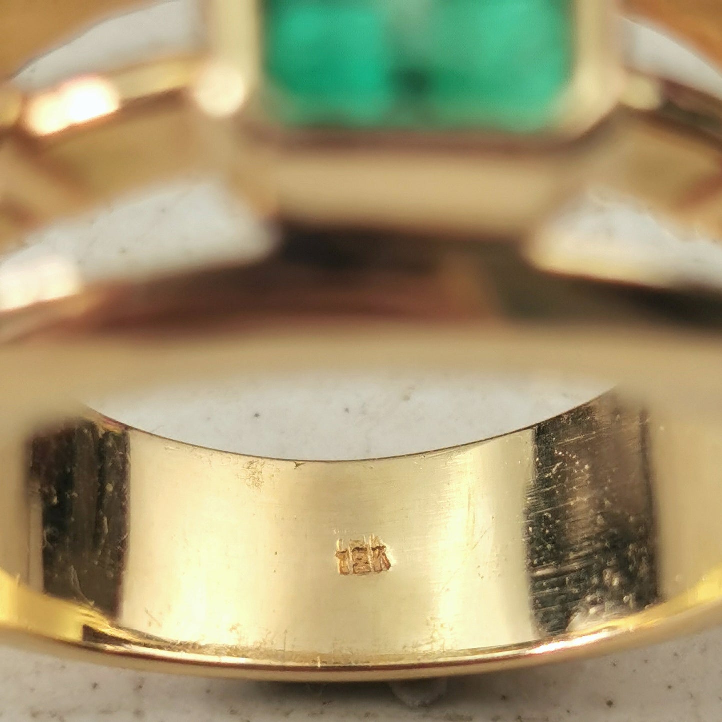 Estate Custom 18k Yellow Gold 0.96ct Emerald and Diamond Ring