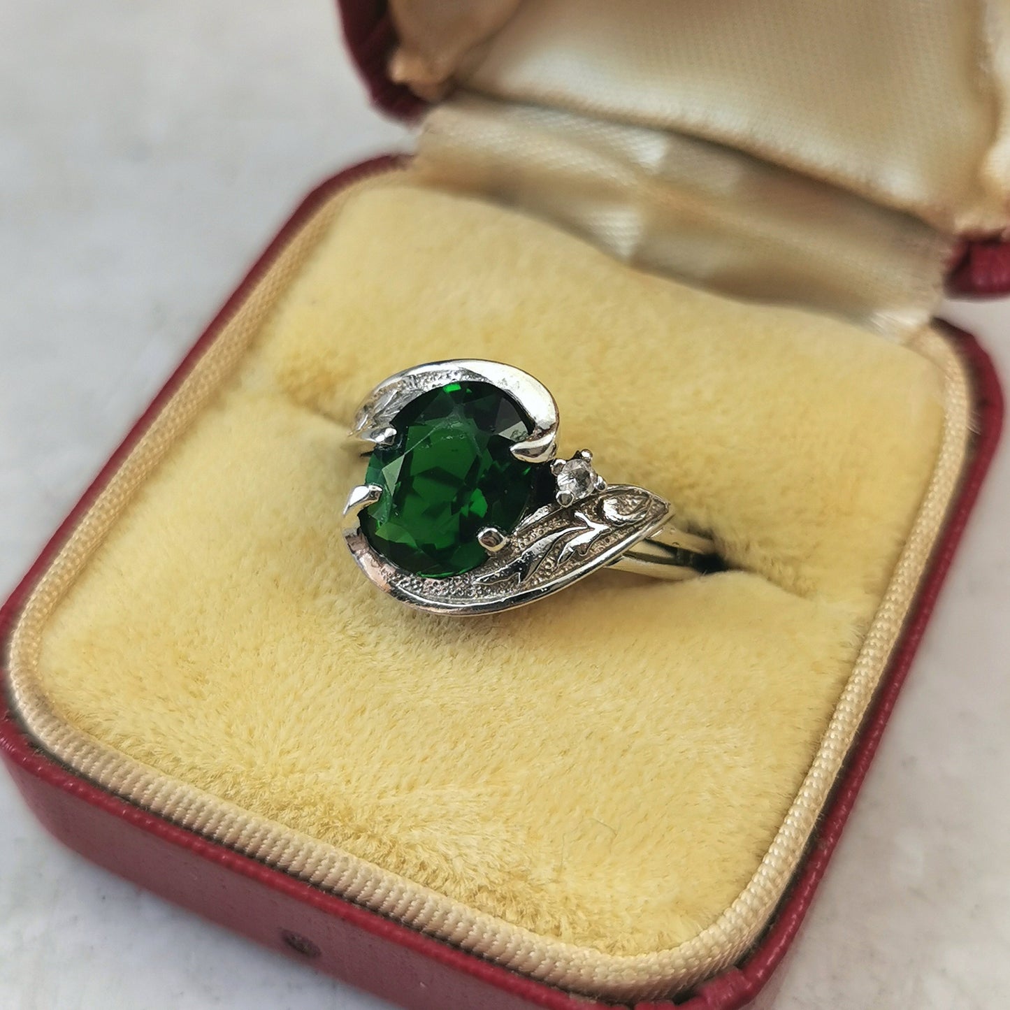Estate 10k White Gold Synthetic Emerald Ring - Paste Stones