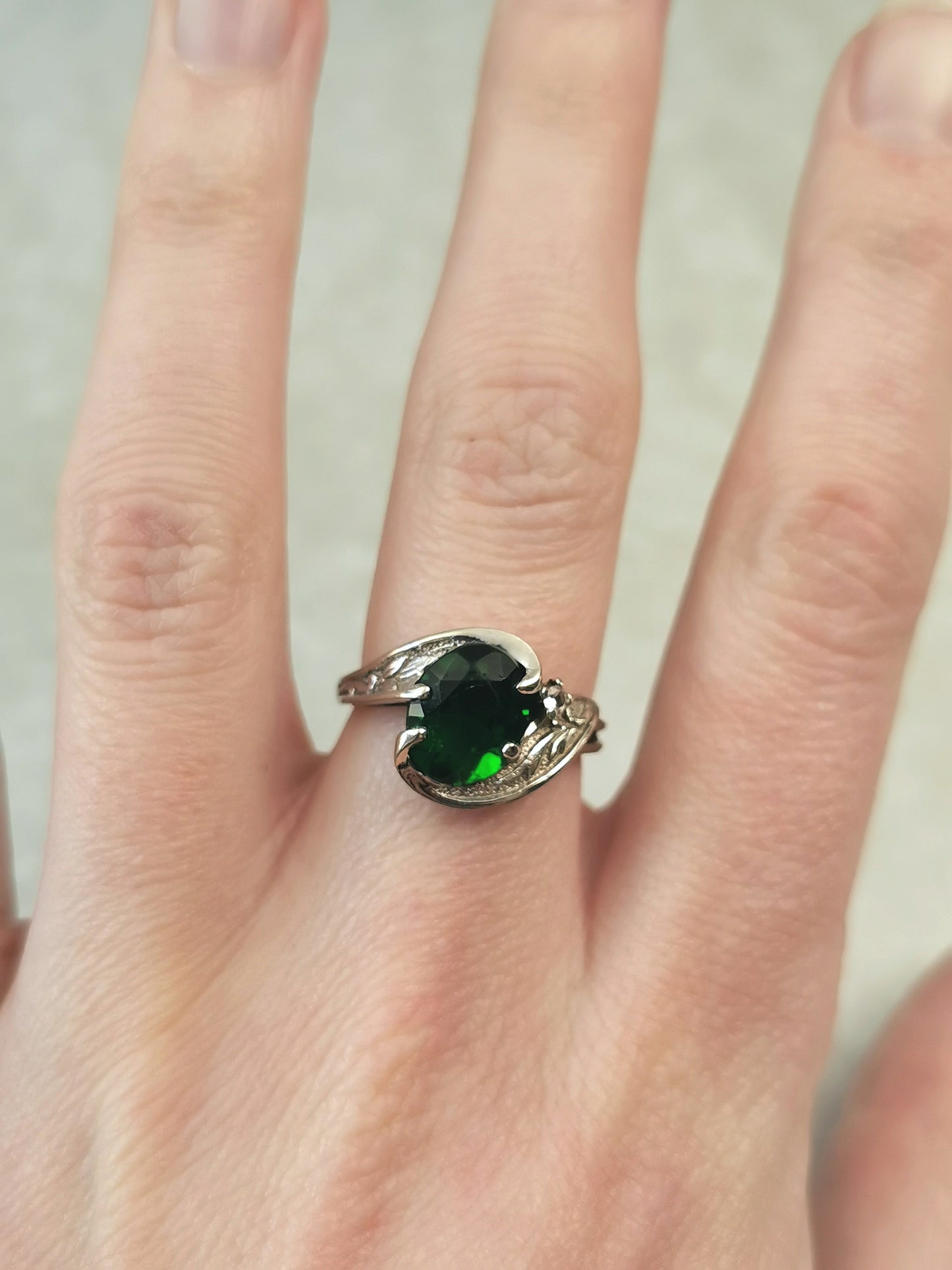 Estate 10k White Gold Synthetic Emerald Ring - Paste Stones