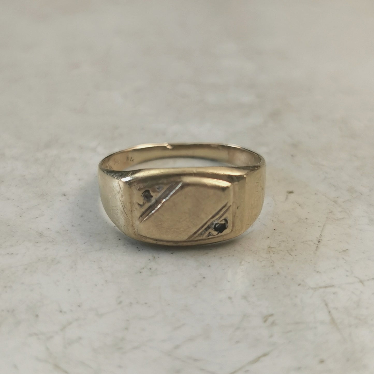 Vintage 10k Yellow Gold & Diamond Signet Ring