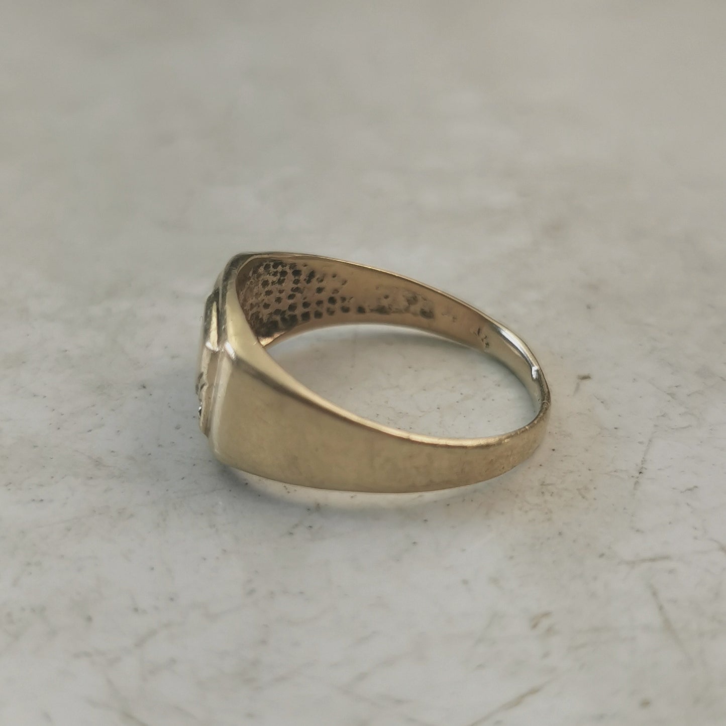 Vintage 10k Yellow Gold & Diamond Signet Ring