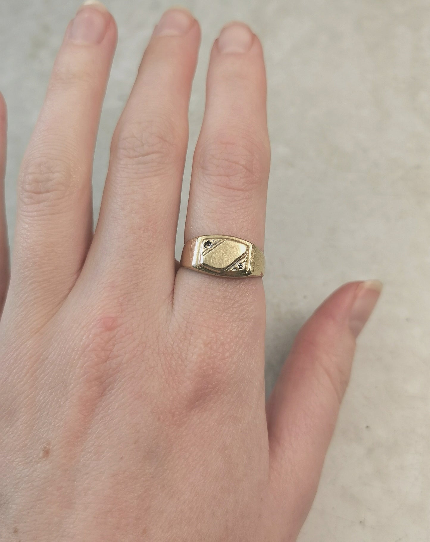 Vintage 10k Yellow Gold & Diamond Signet Ring