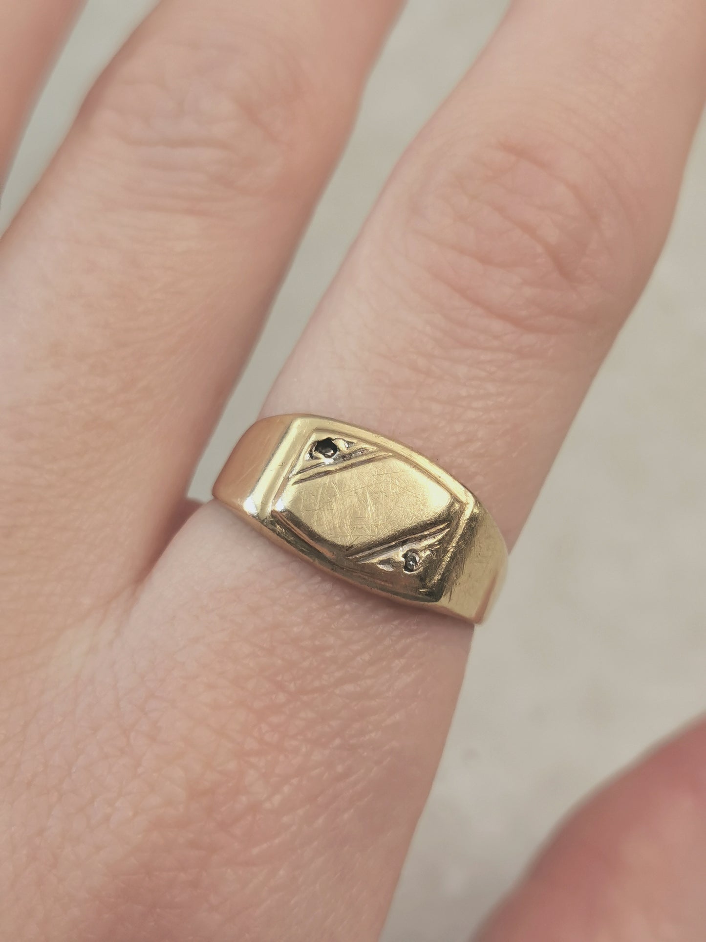Vintage 10k Yellow Gold & Diamond Signet Ring