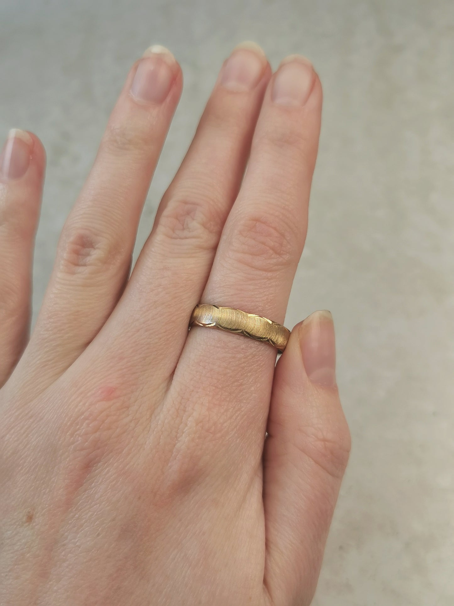 Estate 10k Yellow Gold Patterned Band