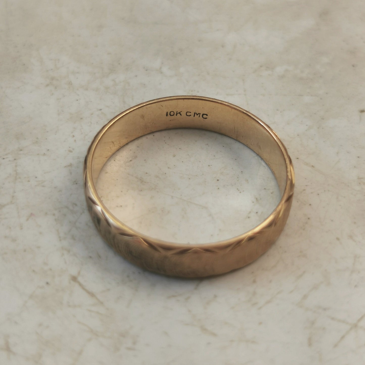 Estate 10k Yellow Gold Patterned Band