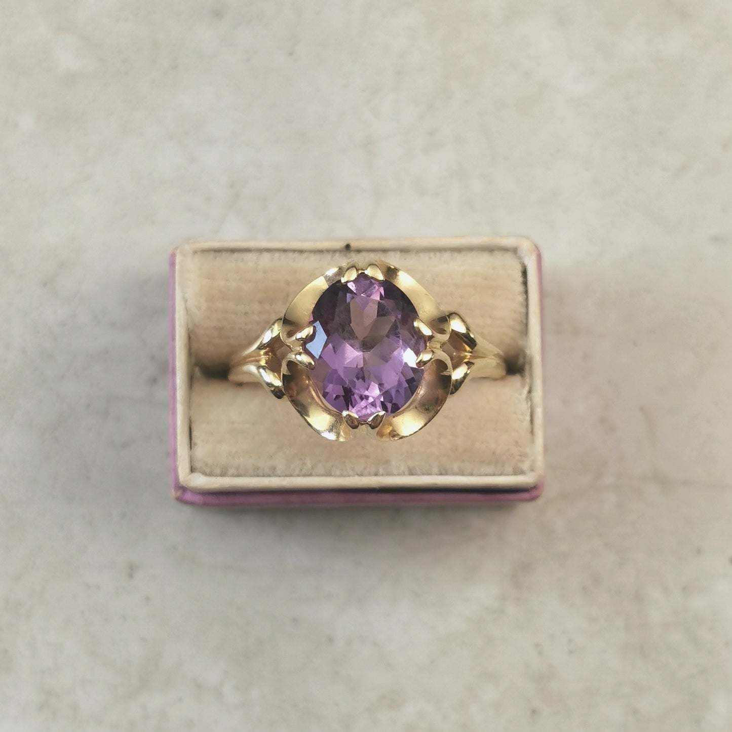 Vintage 14k Yellow Gold & Amethyst Buttercup Ring