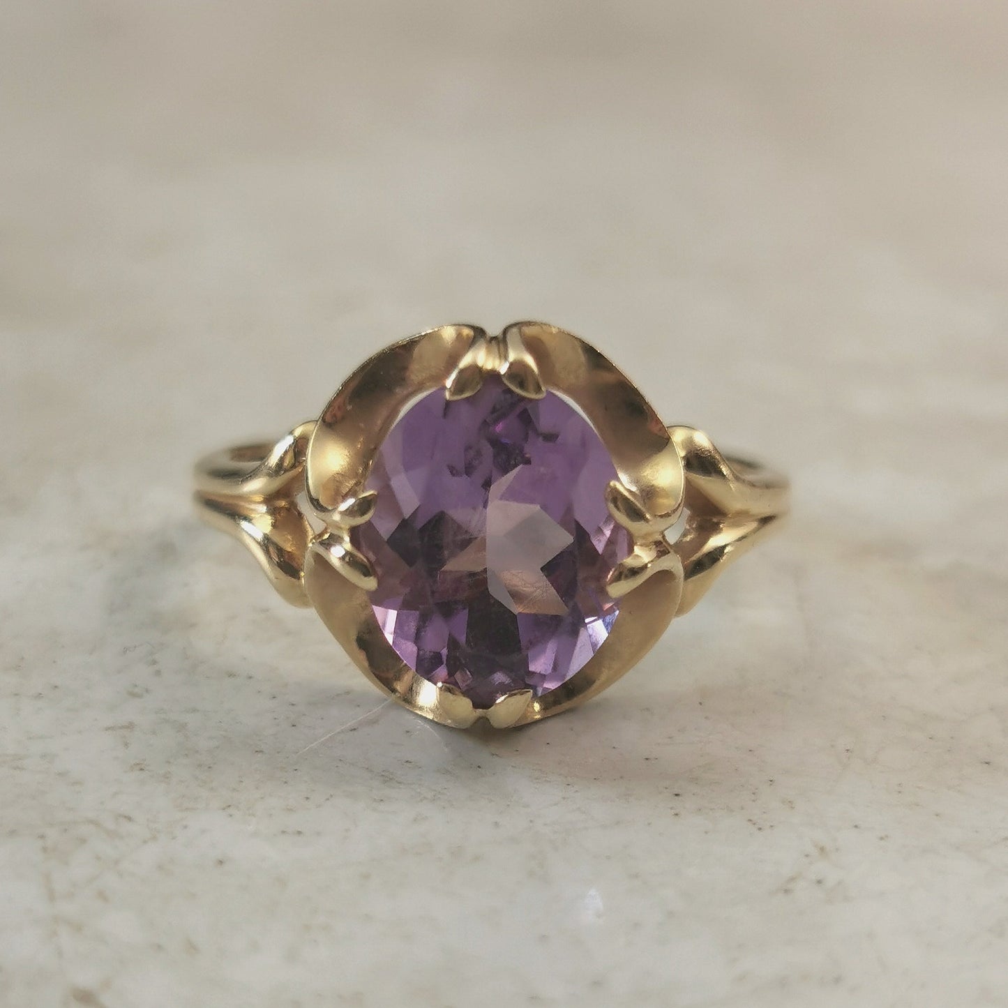 Vintage 14k Yellow Gold & Amethyst Buttercup Ring