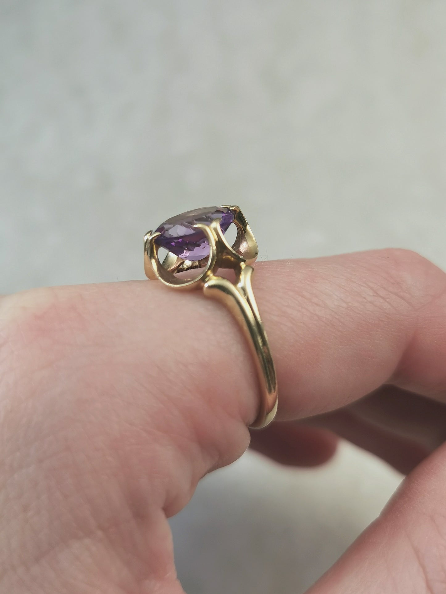 Vintage 14k Yellow Gold & Amethyst Buttercup Ring
