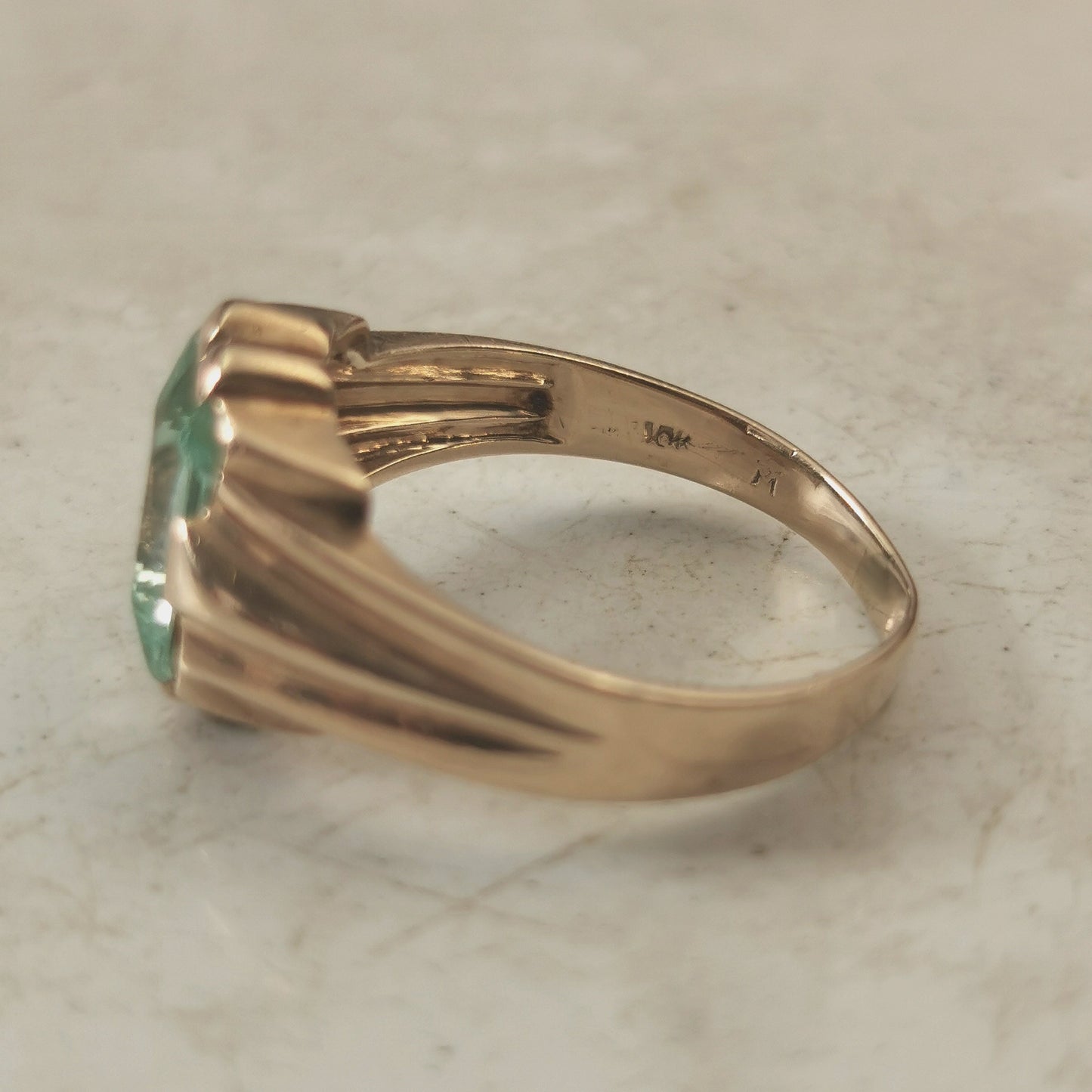 Vintage Art Deco Vaseline Glass Ring