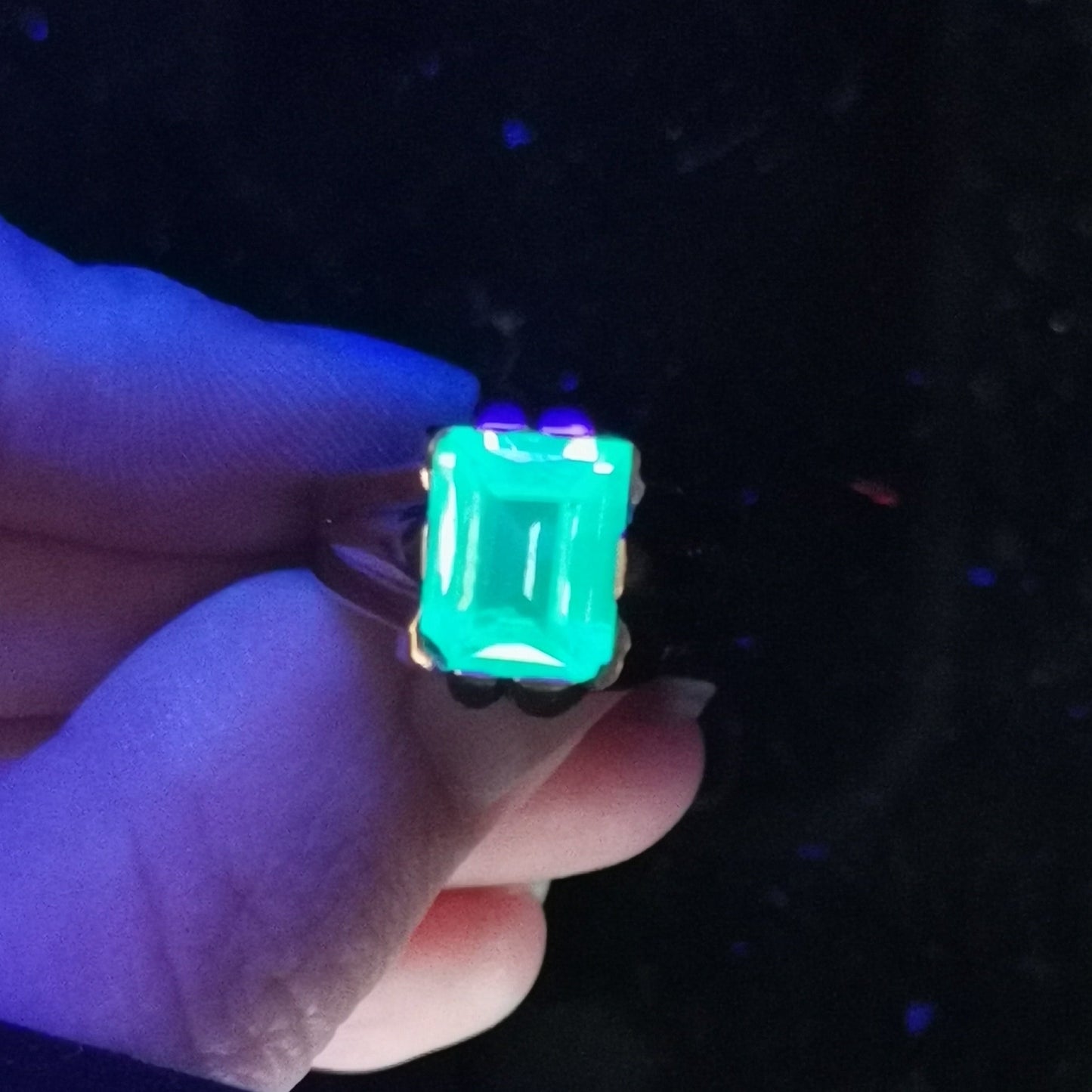 Vintage Art Deco Vaseline Glass Ring