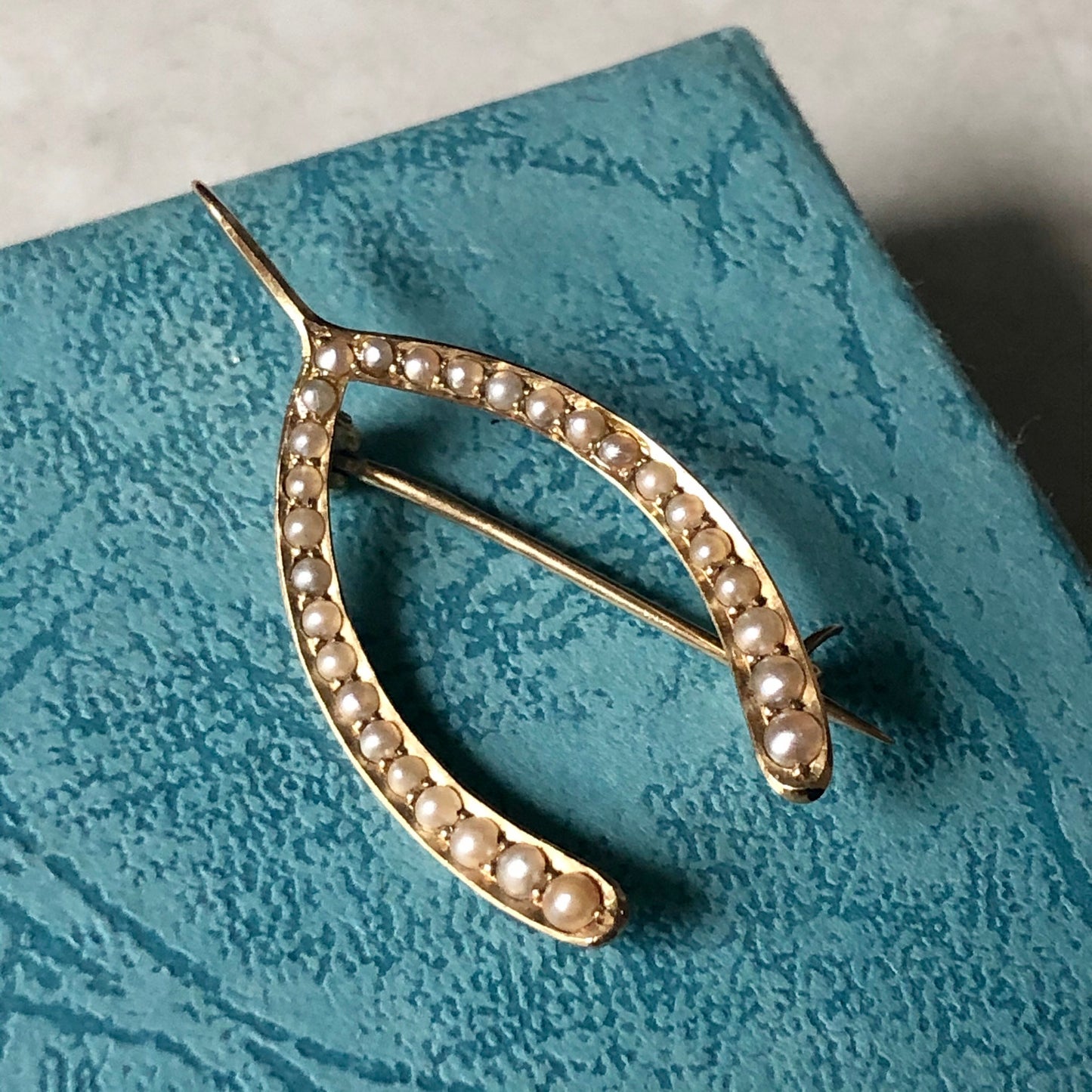 Edwardian 14k Yellow Gold & Seed Pearl Wishbone Brooch