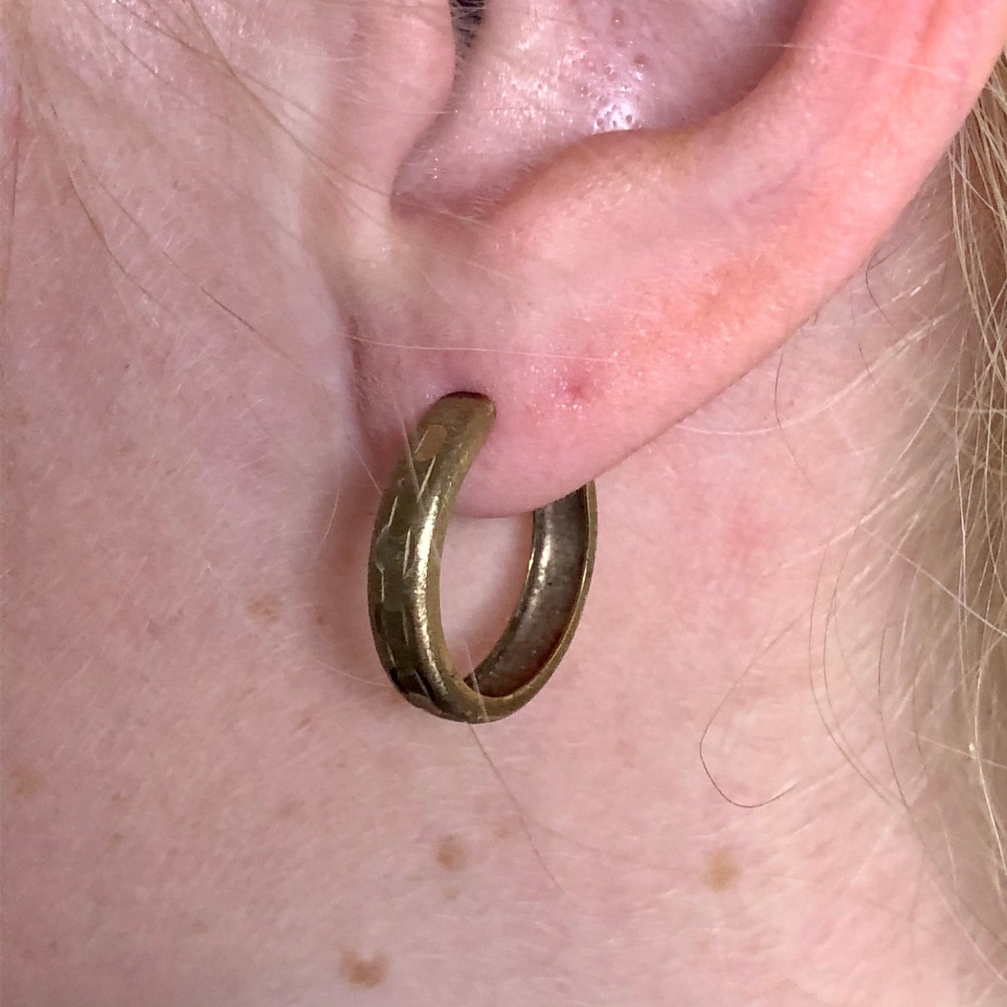 Vintage 9ct Gold Hoop Studs With Engraved Chain Detailing