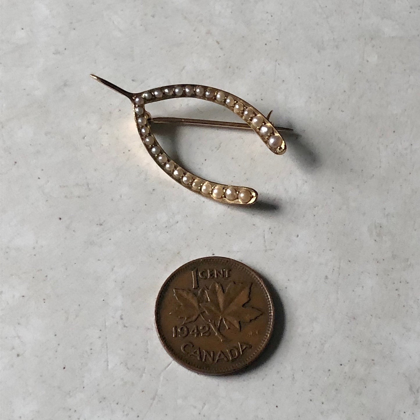 Edwardian 14k Yellow Gold & Seed Pearl Wishbone Brooch