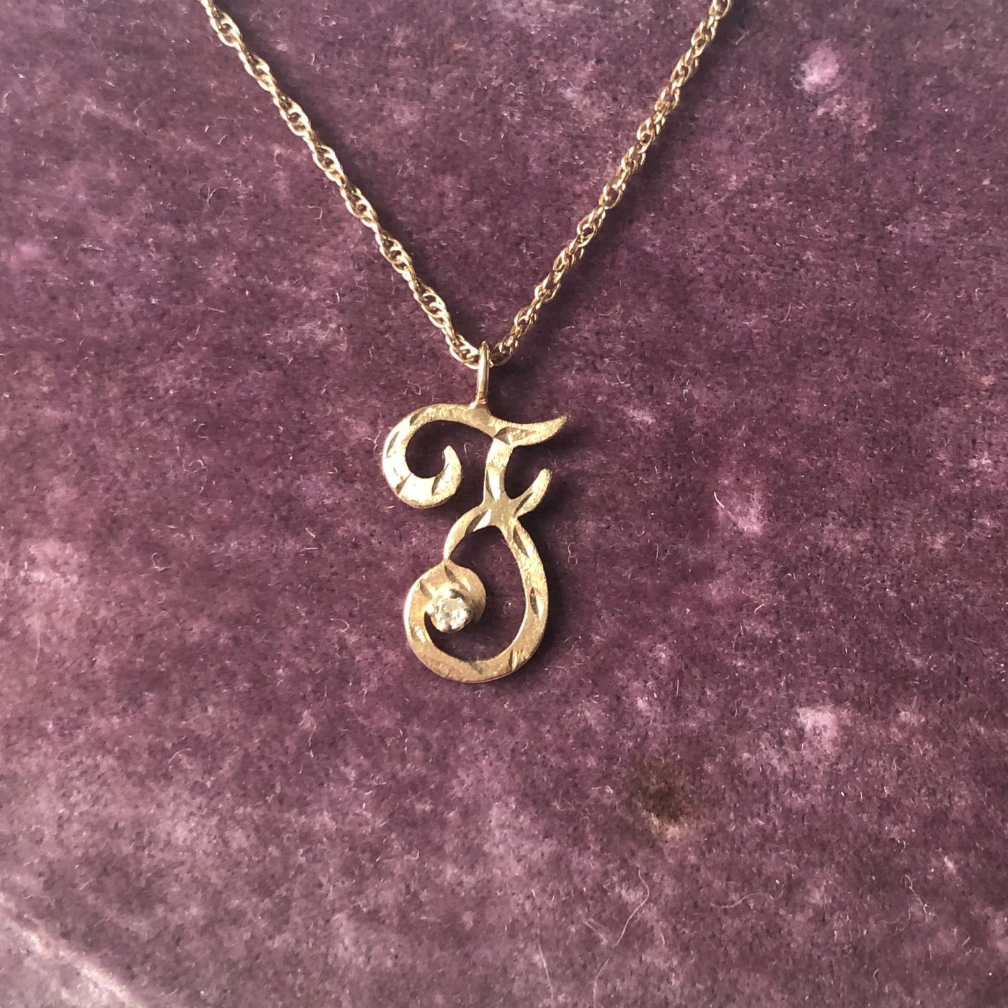 Vintage 10k Yellow Gold Initial 'F' Diamond Pendant Necklace