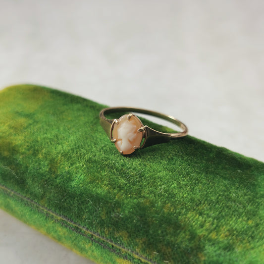 Vintage 9ct Yellow Gold Small Cameo Ring