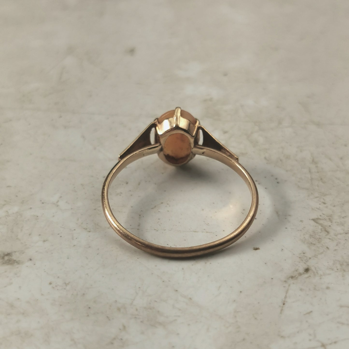 Vintage 9ct Yellow Gold Small Cameo Ring