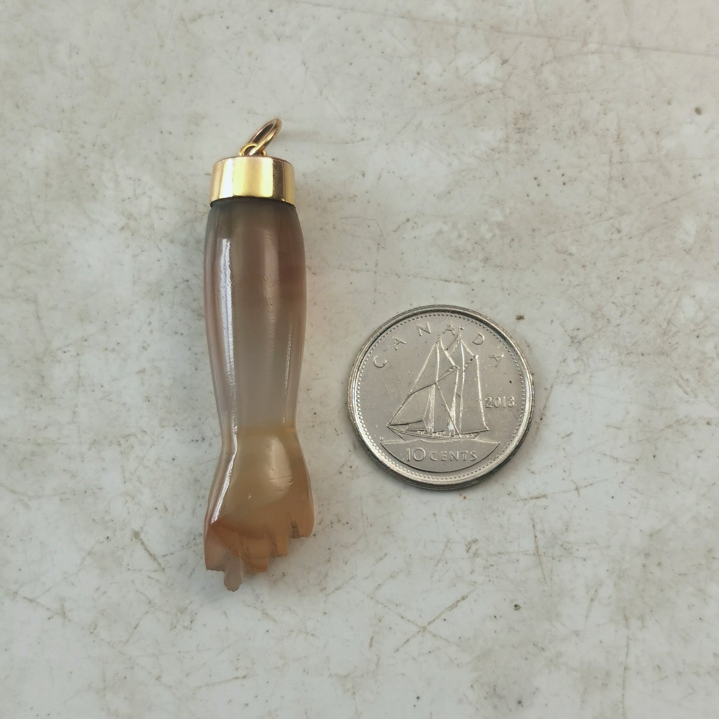 Vintage 10k Yellow Gold Banded Agate Mano Figa Charm Pendant