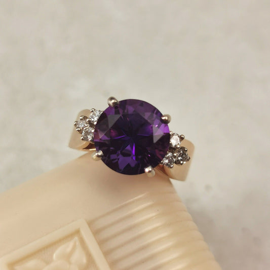 Estate 14k Yellow Gold Large Amethyst & Diamond Ring