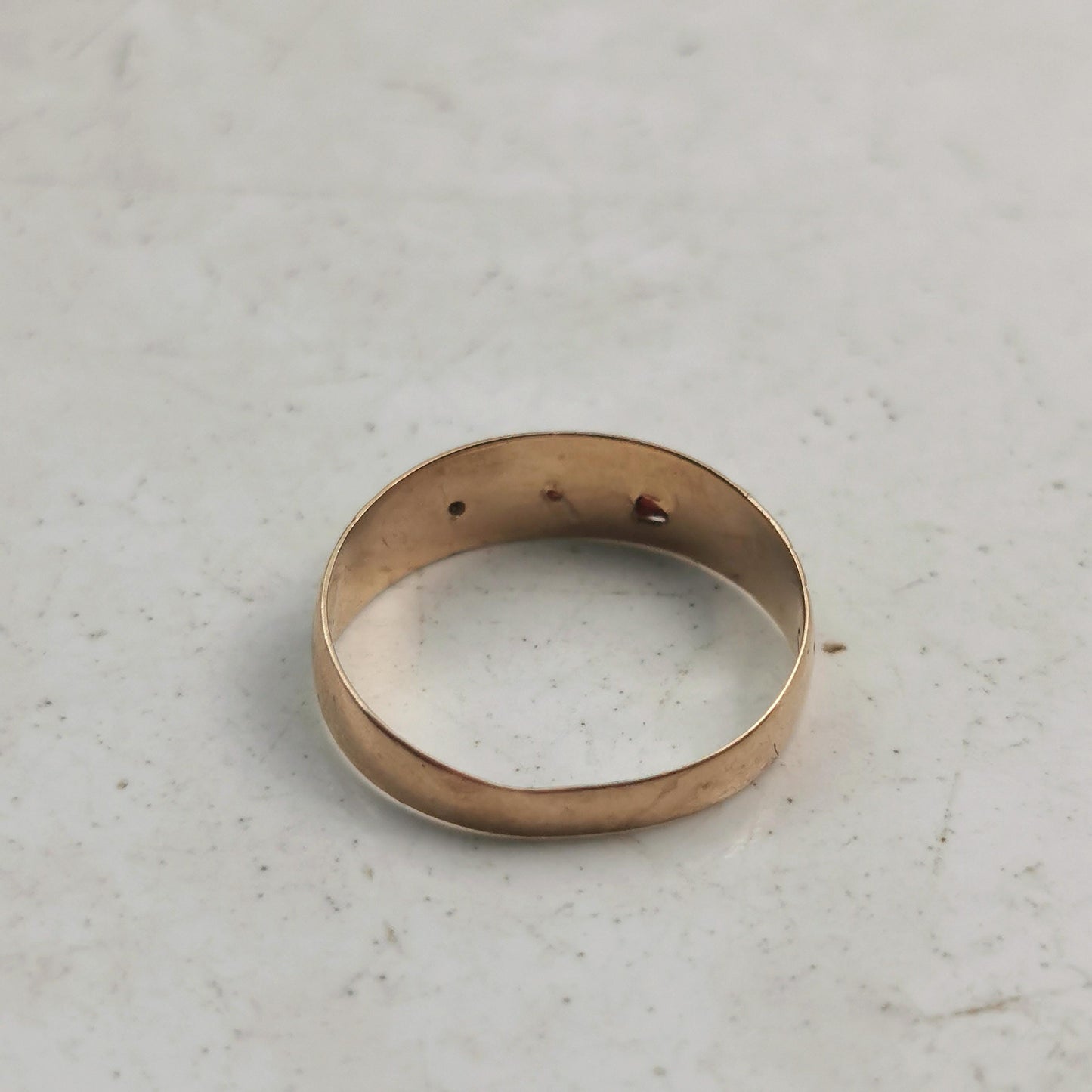 Victorian 10k Yellow Gold Bohemian Garnet Band
