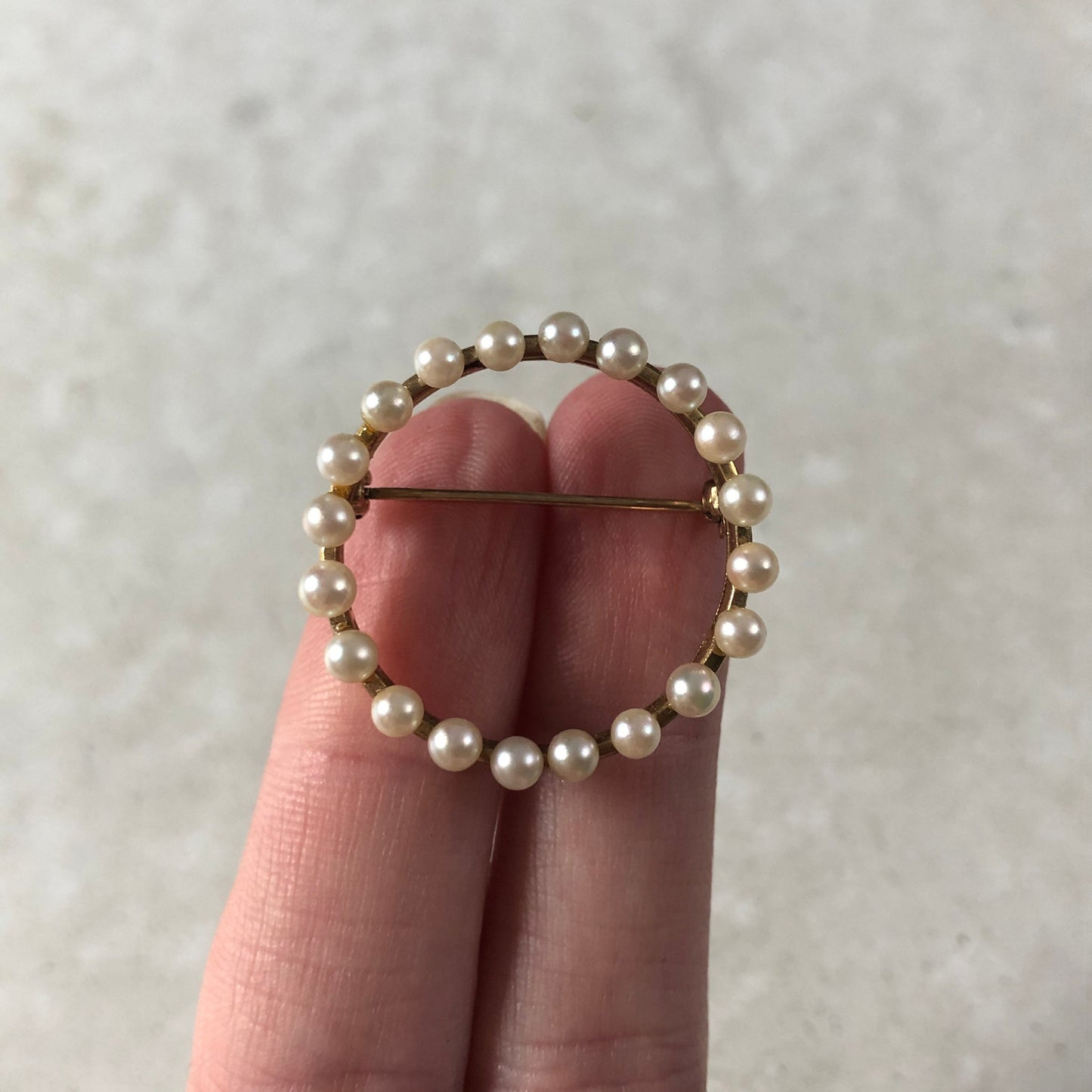 Vintage 10k Yellow Gold Cultured Pearl Circle Brooch