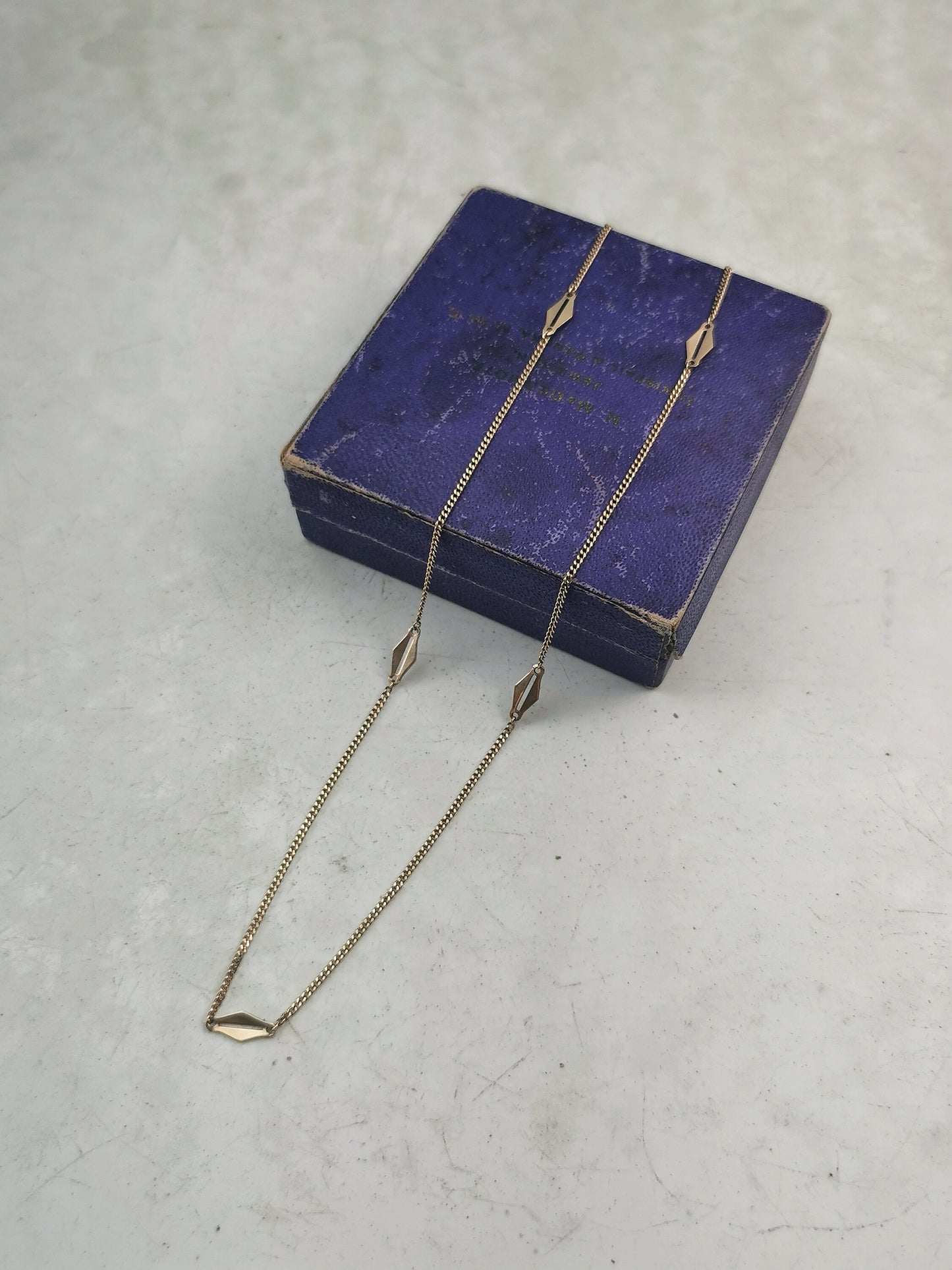 Vintage 10k Yellow Gold Kite Shaped Link Station Chain
