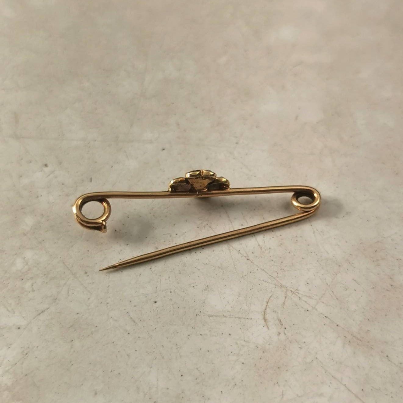 Victorian 14k Yellow Gold Seed Pearl Clover Safety Pin Brooch