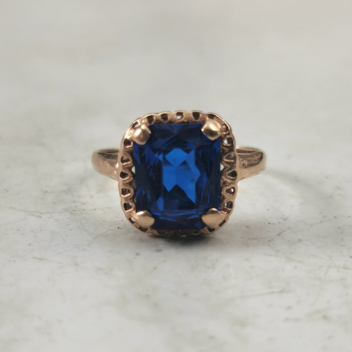 Vintage 10k Yellow Gold Synthetic Deep Blue Sapphire September Birthstone Ring